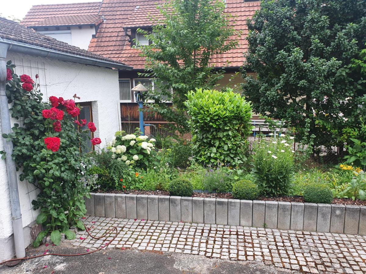 Kleines Bauernhaus Mit Nostalgischem Flair Villa Rheinhausen Exterior photo